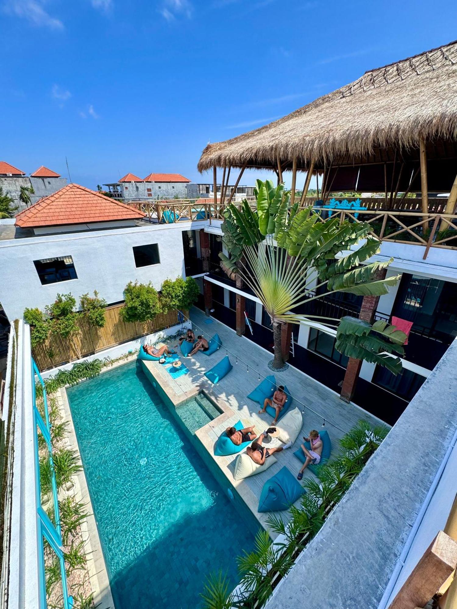 Canggu Central Hostel 외부 사진