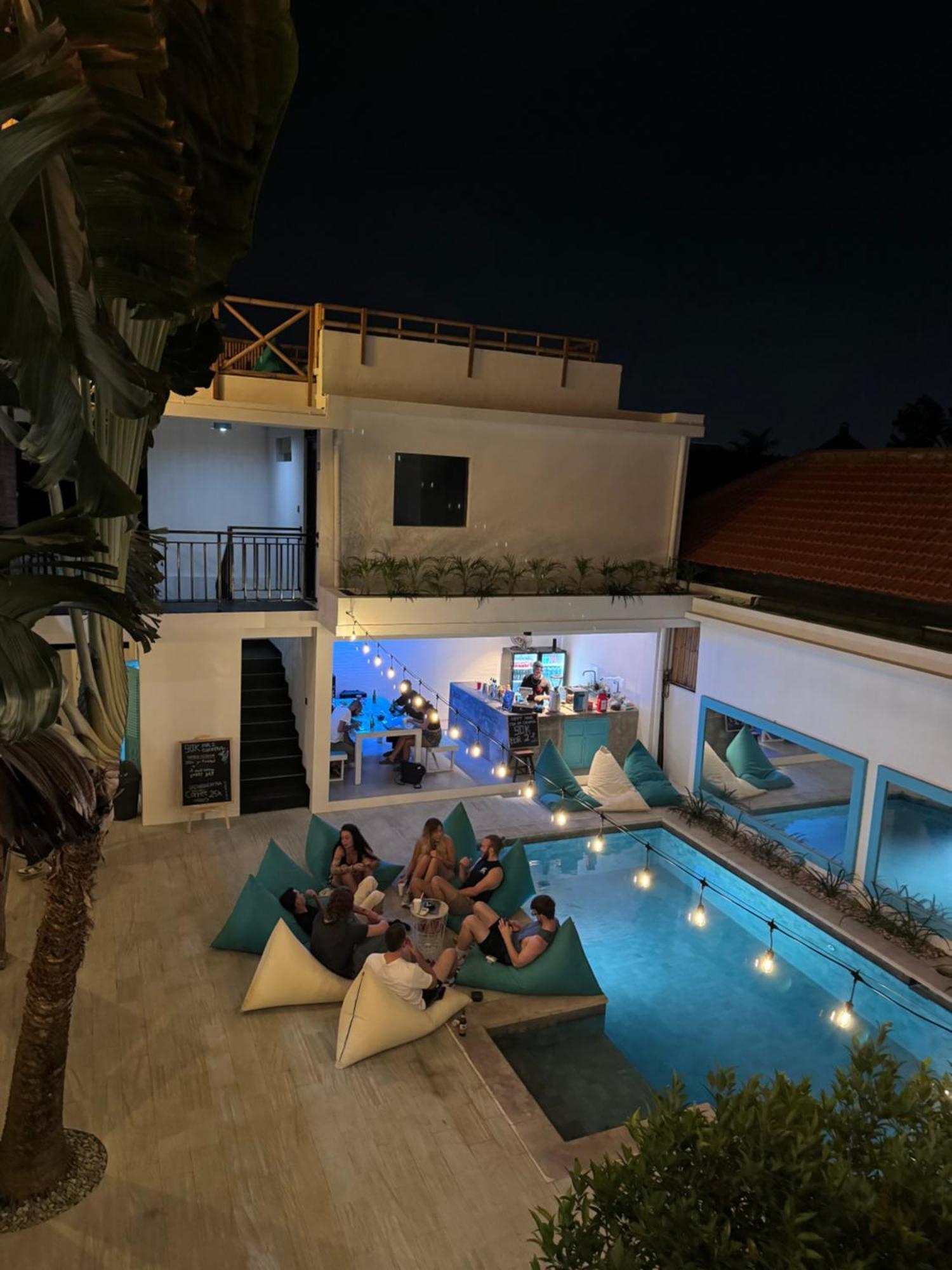 Canggu Central Hostel 외부 사진