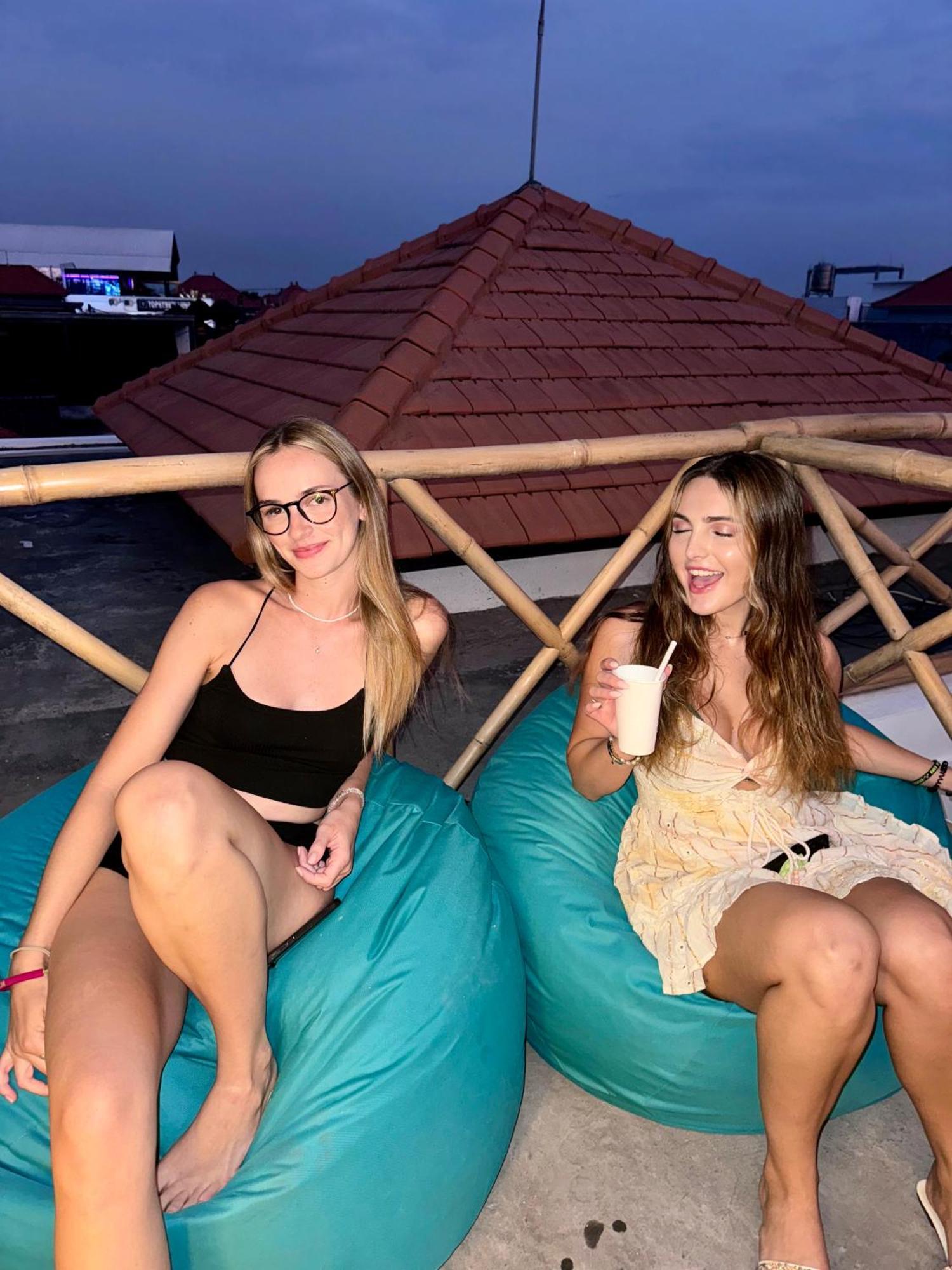 Canggu Central Hostel 외부 사진