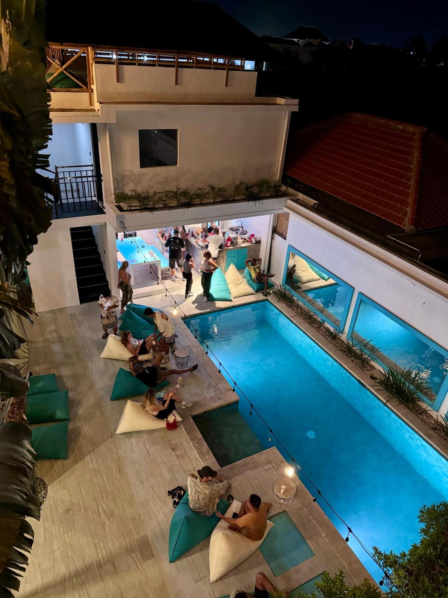 Canggu Central Hostel 외부 사진