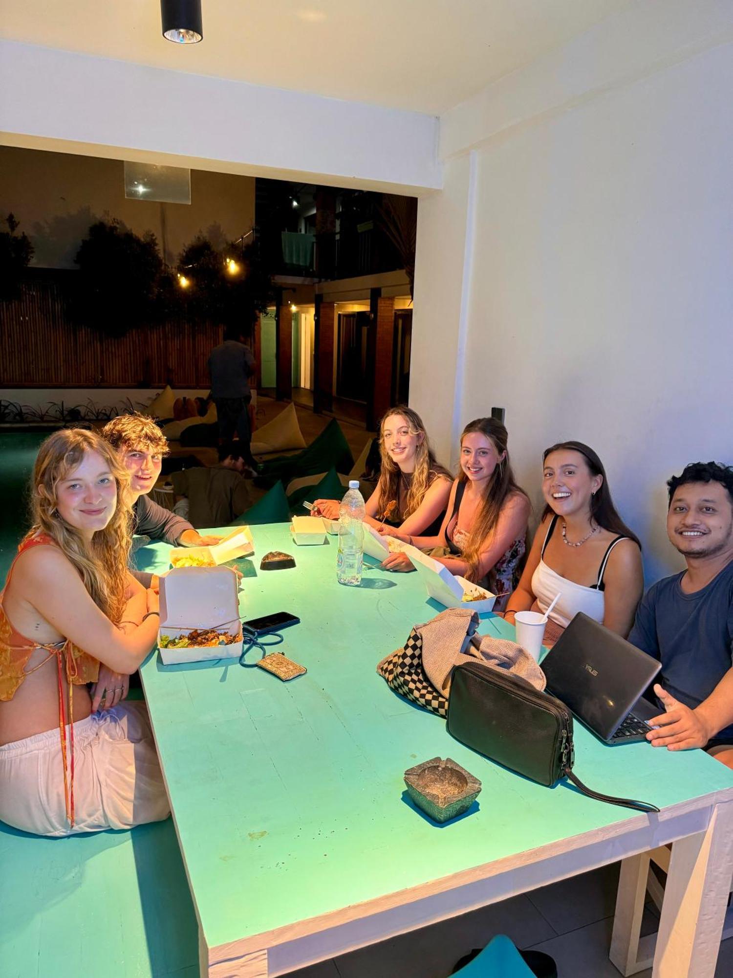 Canggu Central Hostel 외부 사진