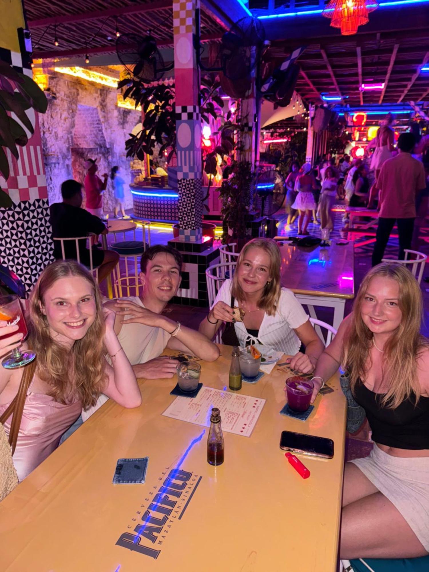 Canggu Central Hostel 외부 사진